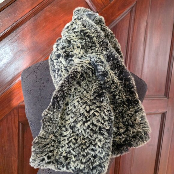 Textured Genuine Fur Scarf Wrap 66x6 Soft - Picture 3 of 5